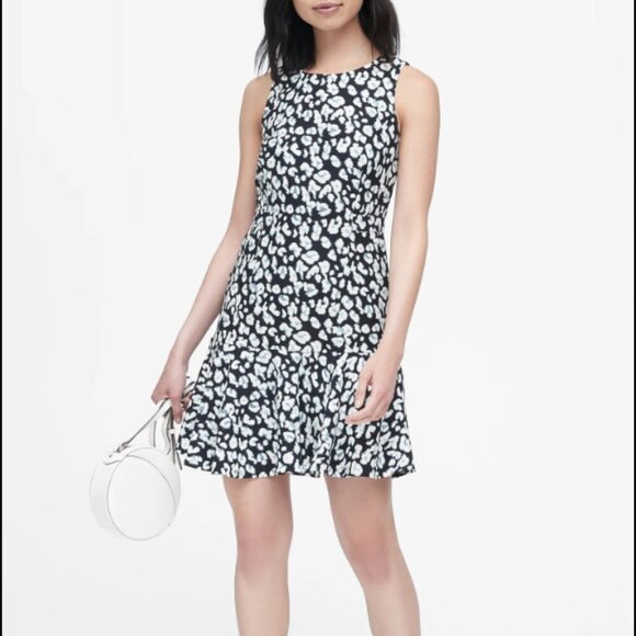 Banana Republic Blue Leopard Flounce-Hem Dress - Size 2 - Picture 1 of 7
